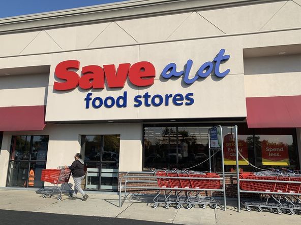 Save-A-Lot Anchored Center: 4900 West Broad Street, Columbus, OH 43228